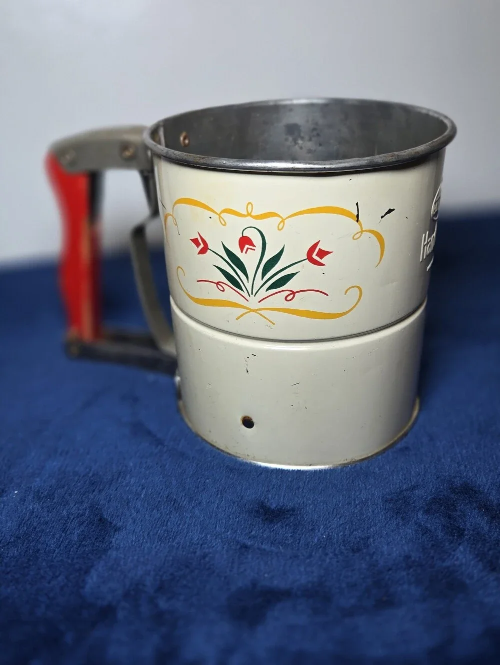 Vintage Androck Hand-i-Sift 3 Screen Flour Sifter w/Tulips Red Wooden Handle-USA